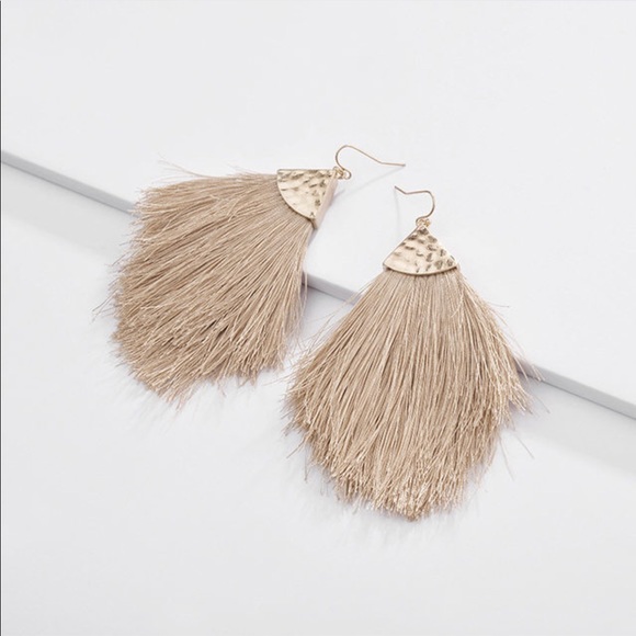 Unbranded Jewelry - Bohemian silk and cotton tassel earrings